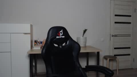 Alice online show from 2, 3, 2025