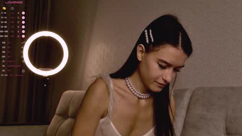 Snapshot of alice__grace_ chatting on 9, 10, 2025 your Alice online show from 9, 10, 2025