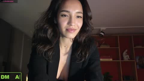 A R Y A  T I A online show from 20, 12, 2024