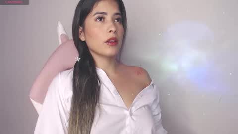 alice_cespedes online show from 14, 9, 2025