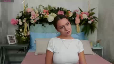 Snapshot of alice_charmy chatting on 28, 2, 2026 Alice in Wonderland online show from 28, 2, 2026