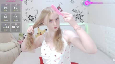 Snapshot of alice_d0ll chatting on 28, 9, 2025 Alice online show from 28, 9, 2025