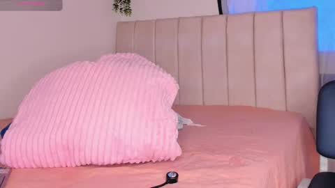 ALICE    Alice guzman online show from 16, 11, 2025