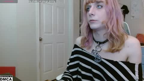 Snapshot of alice_hatchette chatting on 18, 1, 2026 Alice Hatchette online show from 18, 1, 2026