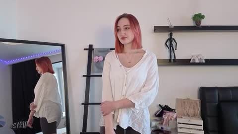 Snapshot of alice_in_chaturland_ chatting on 13, 11, 2025 Alice online show from 13, 11, 2025