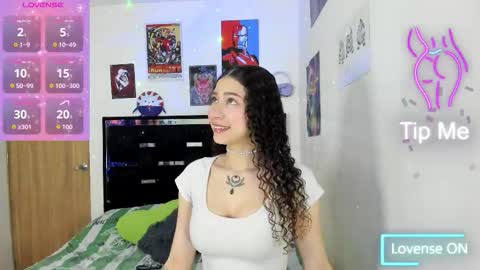 Snapshot of alice_martinez_ chatting on 4, 11, 2025 alice and amber online show from 4, 11, 2025