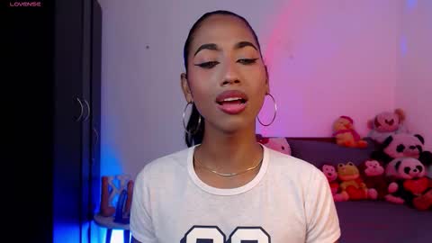 Snapshot of alice_massiel chatting on 24, 11, 2025 online show from 24, 11, 2025