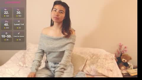 Snapshot of alice_middle01 chatting on 10, 10, 2025 Alice online show from 10, 10, 2025