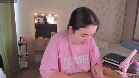 Snapshot of alice_next_door_ chatting on 5, 7, 2026 Alice online show from 5, 7, 2026