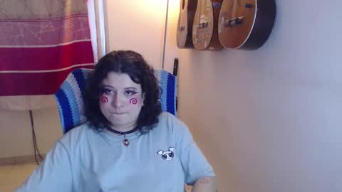 Snapshot of alice_psilocybe_sabina420 chatting on 15, 10, 2025 Alicia Aldara online show from 15, 10, 2025