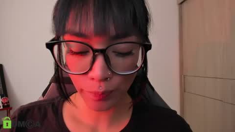 Snapshot of alice_rausing chatting on 8, 7, 2026 ONLINE - GMT-5 MON TO FRI online show from 8, 7, 2026