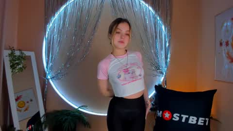 Snapshot of alice_tucci chatting on 9, 12, 2024 Alice online show from 9, 12, 2024
