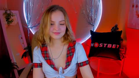 Snapshot of alice_tucci chatting on 20, 12, 2024 Alice online show from 20, 12, 2024