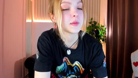 Snapshot of alice_tucci chatting on 14, 1, 2025 Alice online show from 14, 1, 2025