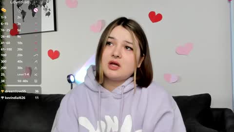 Snapshot of alice_walters chatting on 2, 2, 2025 Alice online show from 2, 2, 2025