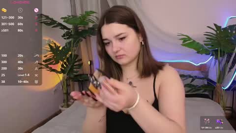 Snapshot of alice_walters chatting on 7, 10, 2025 Alice online show from 7, 10, 2025