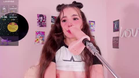 Snapshot of alicebonam chatting on 18, 12, 2025 Alice online show from 18, 12, 2025