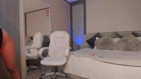 alicee_clark_ online show from 4, 3, 2026