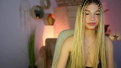 Snapshot of alicee_kiss chatting on 2, 1, 2025 Alicee Kiss online show from 2, 1, 2025