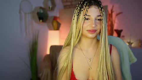 Snapshot of alicee_kiss chatting on 5, 1, 2025 Alicee Kiss online show from 5, 1, 2025