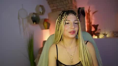 Snapshot of alicee_kiss chatting on 8, 1, 2025 Alicee Kiss online show from 8, 1, 2025