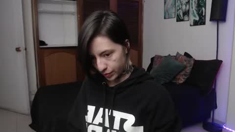 alicee_logan_ online show from 18, 11, 2025