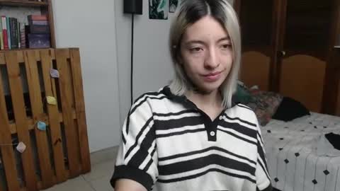 Snapshot of alicee_logan_ chatting on 30, 6, 2026 alicee_logan_ online show from 30, 6, 2026