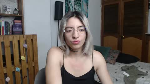 Snapshot of alicee_logan_ chatting on 20, 7, 2026 alicee_logan_ online show from 20, 7, 2026