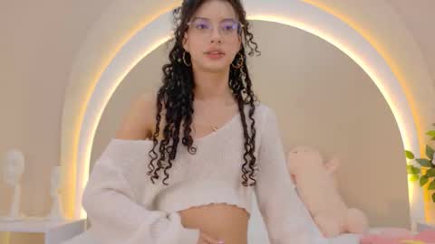 Snapshot of alicee_rodriguez chatting on 27, 10, 2025 alice online show from 27, 10, 2025