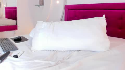 Alice  online show from 3, 12, 2024