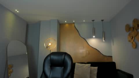 Snapshot of aliceharperx chatting on 14, 10, 2025 Alice online show from 14, 10, 2025