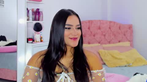 Snapshot of alicekiing_ chatting on 13, 2, 2025 ALICEKIING online show from 13, 2, 2025