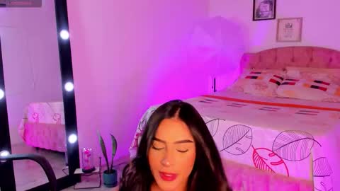 Snapshot of alicekiing_ chatting on 26, 9, 2025 ALICEKIING online show from 26, 9, 2025