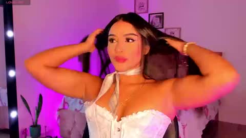 Snapshot of alicekiing_ chatting on 7, 11, 2025 ALICEKIING online show from 7, 11, 2025