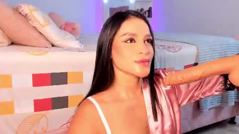 Snapshot of alicekiing_ chatting on 25, 6, 2026 ALICEKIING online show from 25, 6, 2026