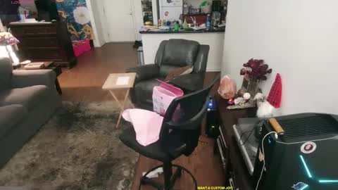 Snapshot of aliceliddell710 chatting on 10, 9, 2025 Alice Liddell online show from 10, 9, 2025