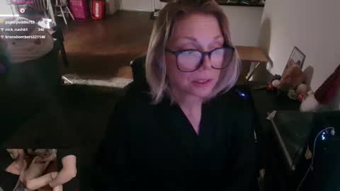 Snapshot of aliceliddell710 chatting on 24, 9, 2025 Alice Liddell online show from 24, 9, 2025
