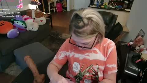 Snapshot of aliceliddell710 chatting on 1, 10, 2025 Alice Liddell online show from 1, 10, 2025