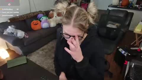 Snapshot of aliceliddell710 chatting on 29, 10, 2025 Alice Liddell online show from 29, 10, 2025