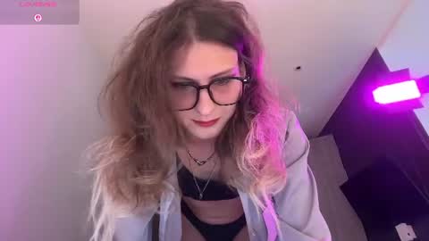 AlicePinkhead online show from 13, 7, 2026