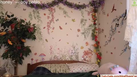 Snapshot of aliceriverscam chatting on 4, 1, 2025 Alice Rivers ---- Enter my public Discord- online show from 4, 1, 2025