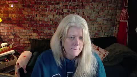 Snapshot of alicescuriosity chatting on 30, 12, 2024 Alices Curiosity online show from 30, 12, 2024