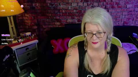 Snapshot of alicescuriosity chatting on 3, 2, 2025 Alices Curiosity online show from 3, 2, 2025