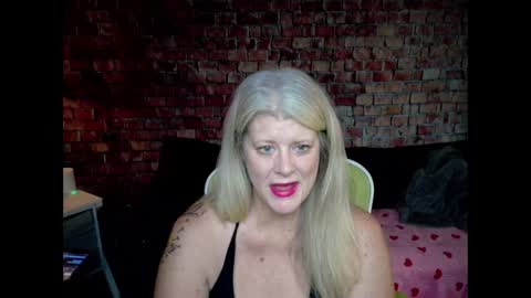 Snapshot of alicescuriosity chatting on 16, 2, 2025 Alices Curiosity online show from 16, 2, 2025