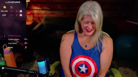 Snapshot of alicescuriosity chatting on 1, 10, 2025 Alices Curiosity online show from 1, 10, 2025