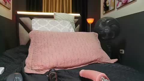alicetaylor_1 online show from 22, 6, 2026