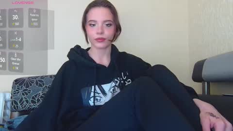 AliceWoolfy online show from 19, 1, 2025