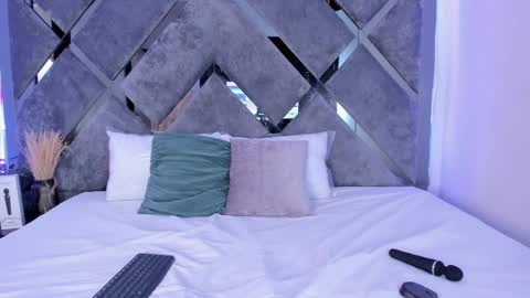 Alice  online show from 23, 1, 2025