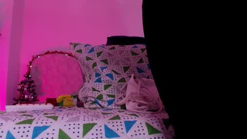 Snapshot of alicia_kyse chatting on 14, 12, 2025 Alicia Kyse online show from 14, 12, 2025