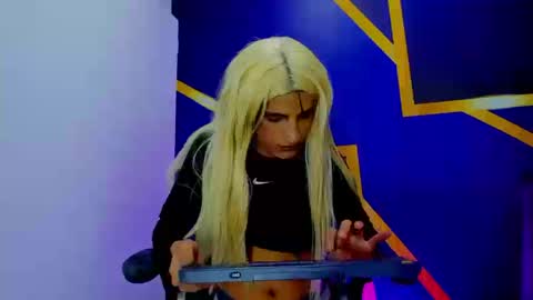 aliciaa_diamond2 online show from 25, 3, 2026